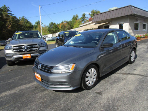 Used 2016 Volkswagen Jetta S image 2