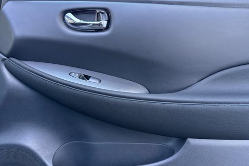 Certified 2024 Nissan Leaf S image 20