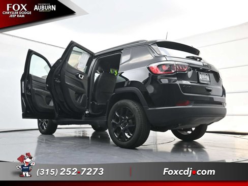Used 2023 Jeep Compass Latitude w/ Convenience Group image 36