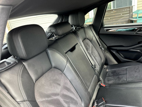 Used 2015 Porsche Macan S w/ Infotainment Package image 23