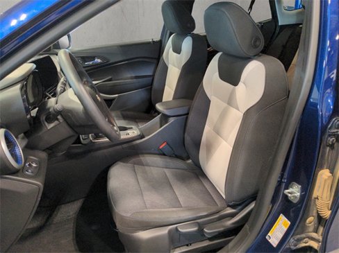 Used 2024 Chevrolet Trax LS w/ LS Convenience Package image 32