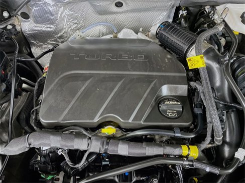 Certified 2025 Chevrolet Trax LS image 30