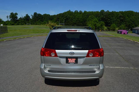 Used 2008 Toyota Sienna LE image 10