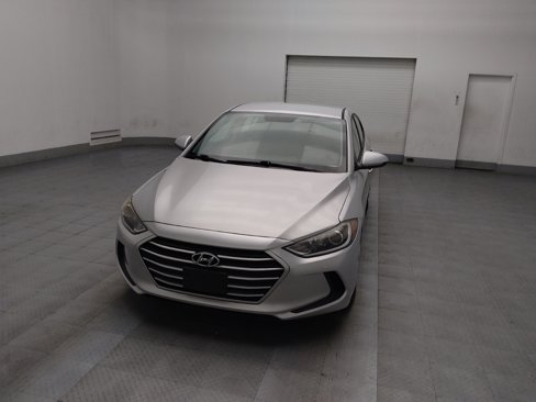 Used 2017 Hyundai Elantra SE image 15