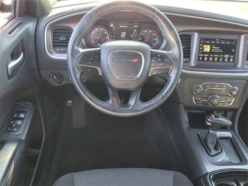 Used 2018 Dodge Charger SXT w/ Blacktop Package image 10
