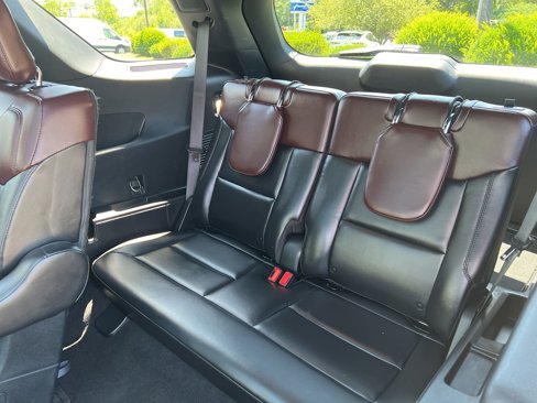 Used 2020 Ford Explorer Platinum w/ Premium Technology Package image 18