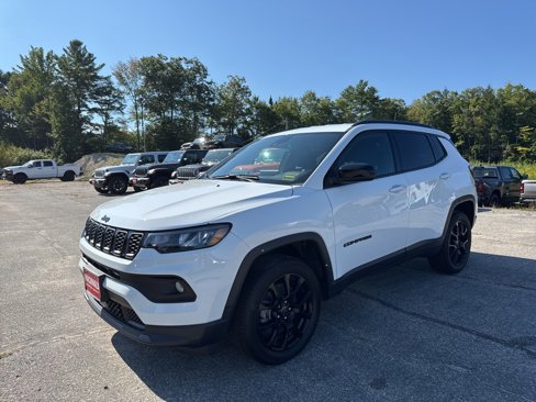 New 2025 Jeep Compass Latitude w/ Convenience Group image 1