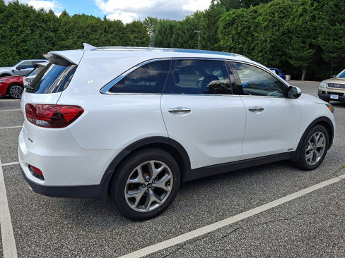 Used 2019 Kia Sorento EX image 4