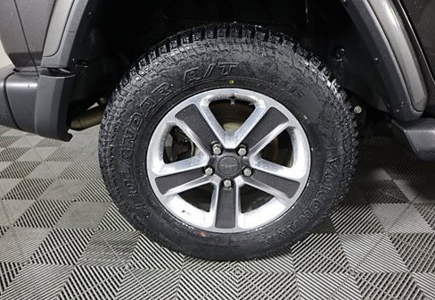 Used 2019 Jeep Wrangler Unlimited Sahara image 14