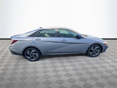 New 2025 Hyundai Elantra Sport image 8