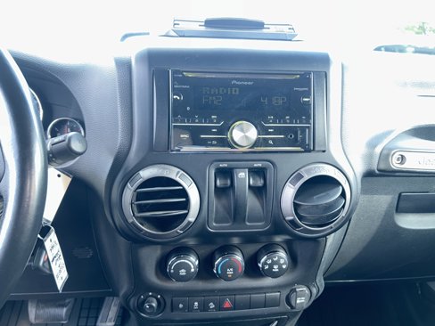Used 2012 Jeep Wrangler Sport image 15