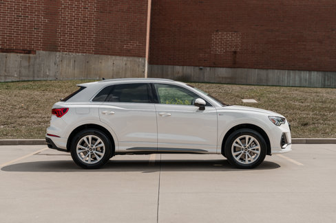 Certified 2025 Audi Q3 2.0T Premium Plus image 3