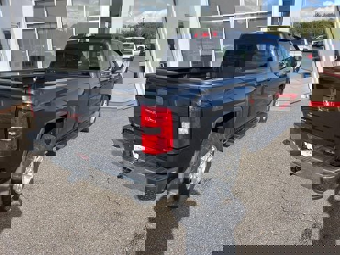 Used 2018 GMC Sierra 1500 SLE w/ SLE Value Package image 25