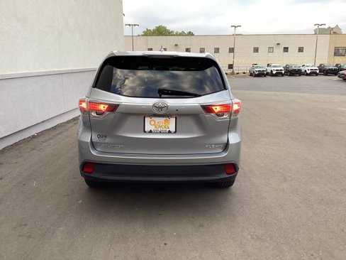 Used 2016 Toyota Highlander XLE image 26