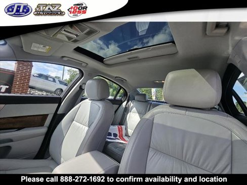 Used 2009 Jaguar XF Luxury image 9