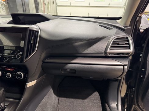 Used 2022 Subaru Forester Premium image 31