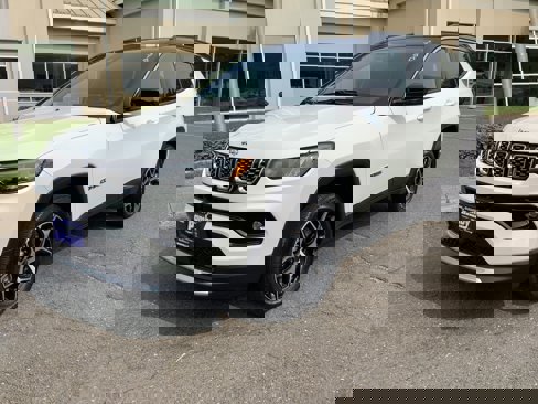 New 2025 Jeep Compass Limited w/ Sun and Sound Group image 3