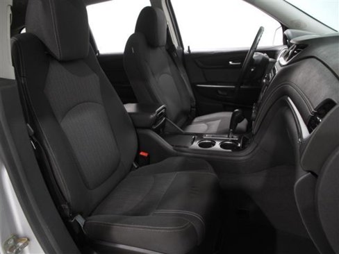 Used 2017 Chevrolet Traverse LT w/ Style and Technology Package image 15