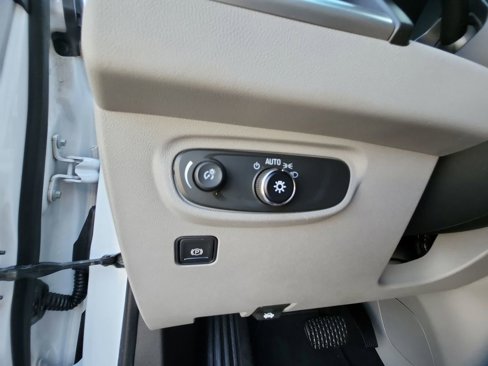 Certified 2020 GMC Terrain SLE w/ Driver Convenience Package image 22