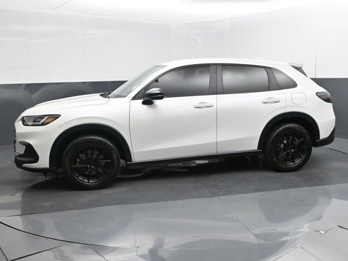 Used 2023 Honda HR-V Sport image 2