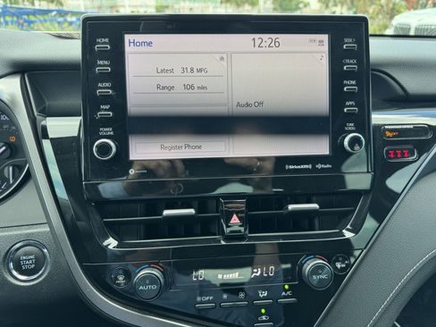 Used 2022 Toyota Camry SE image 22
