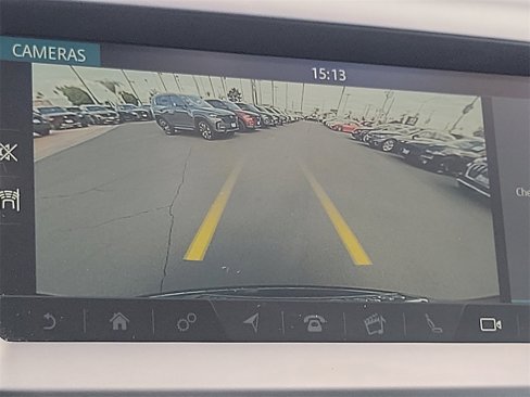 Used 2018 Jaguar E-PACE SE image 10