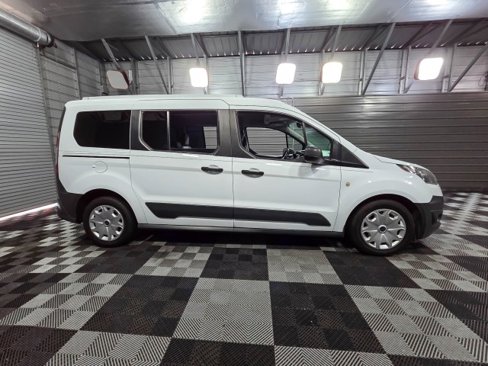 Used 2018 Ford Transit Connect XL image 9