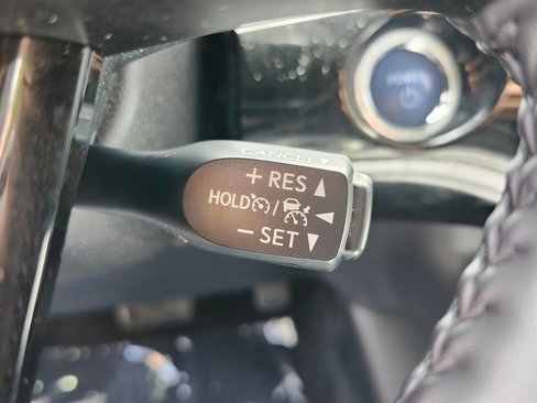 Used 2022 Toyota Prius Limited w/ Premium Convenience Package image 31