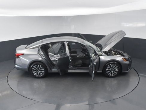 Used 2024 Nissan Altima 2.5 SV image 26