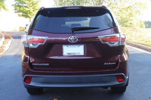 Used 2014 Toyota Highlander XLE image 7