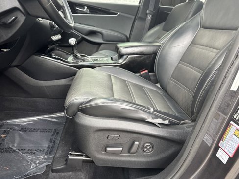 Used 2017 Kia Sorento SX image 10