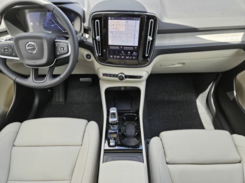 New 2026 Volvo XC40 B4 Plus w/ Protection Package image 17