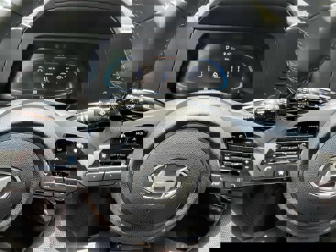 New 2025 Hyundai Elantra Sport image 18