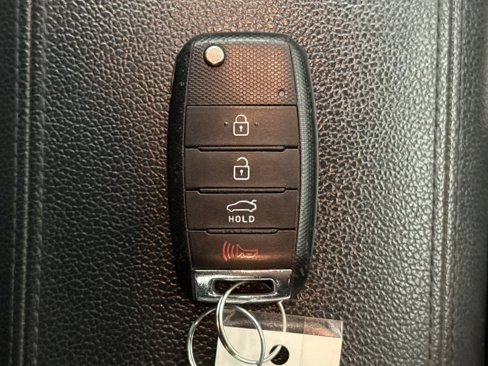 Used 2016 Kia Forte LX image 10