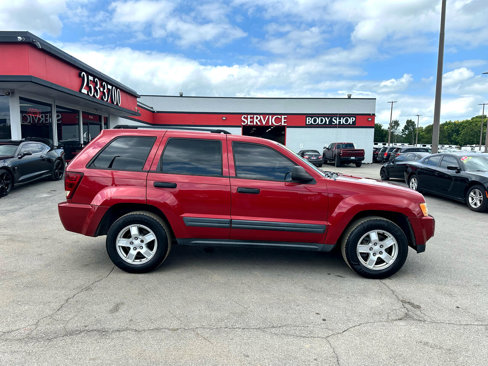 Used 2005 Jeep Grand Cherokee Laredo image 2
