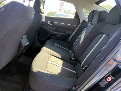 Used 2023 Hyundai Sonata SE image 12