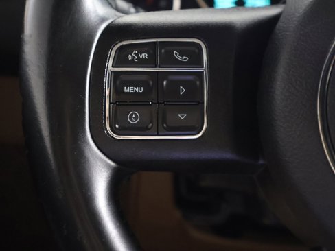 Used 2015 Jeep Wrangler Unlimited Sahara w/ Dual Top Group image 30