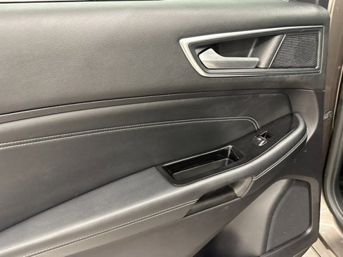 Used 2019 Ford Edge Titanium w/ Equipment Group 301A image 19