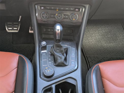 Used 2020 Volkswagen Tiguan SEL Premium R-Line image 20