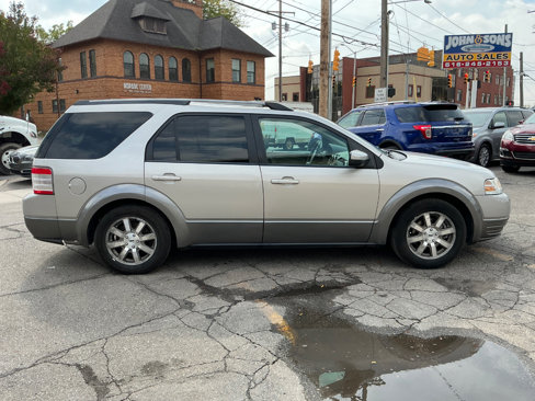 Used 2008 Ford Taurus X SEL image 2