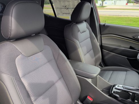 New 2025 Chevrolet Trax LT w/ Driver Confidence Package image 31