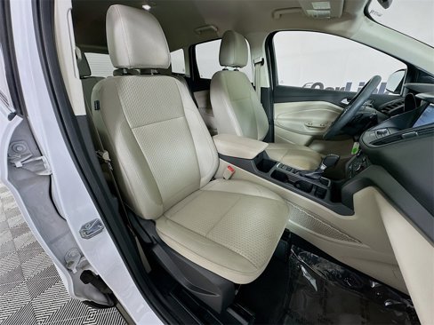 Used 2017 Ford Escape SE w/ Equipment Group 201A image 25