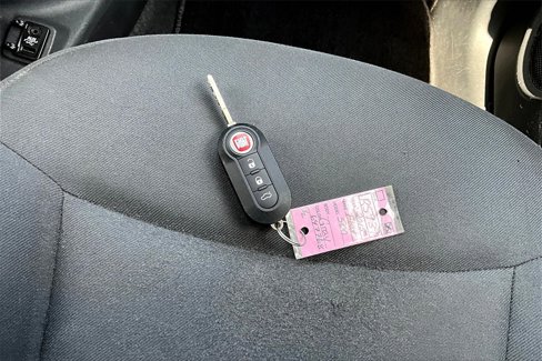 Used 2015 FIAT 500 Pop image 10