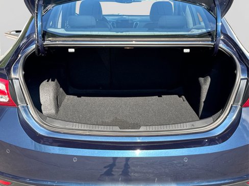 Used 2019 Chevrolet Malibu LT w/ Leather Package image 11