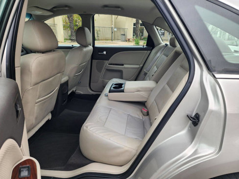 Used 2008 Ford Taurus SEL image 20