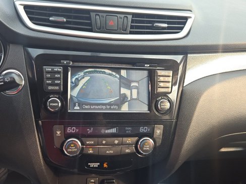 Used 2014 Nissan Rogue SL image 20