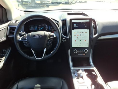 Used 2024 Ford Edge SEL image 16