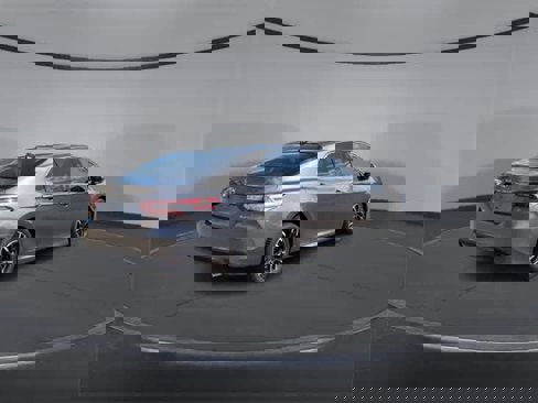 Used 2018 Toyota Camry XLE image 8