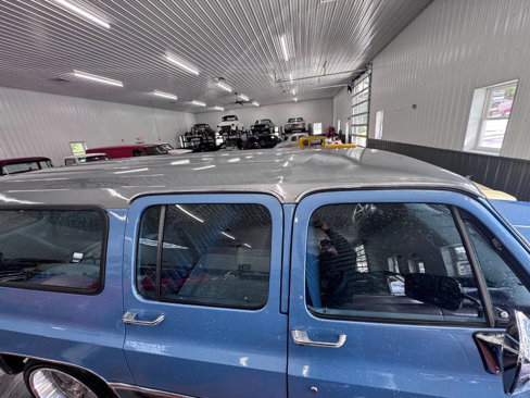 Used 1986 Chevrolet Suburban 2WD image 11