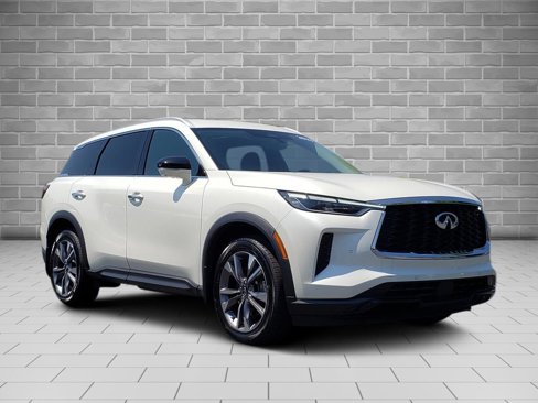 Used 2023 INFINITI QX60 Luxe image 3